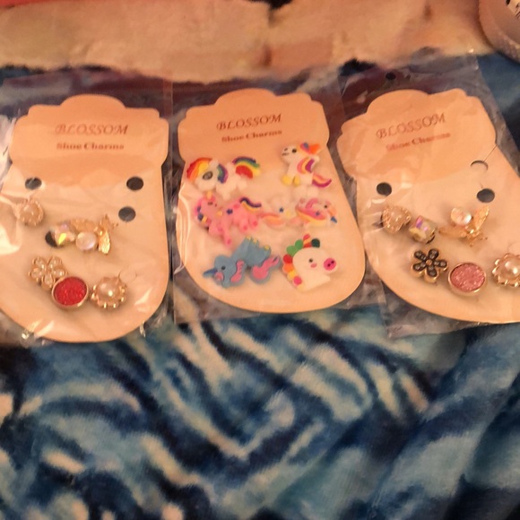 Croc charms pink 12 piece set - Picture 4 of 4